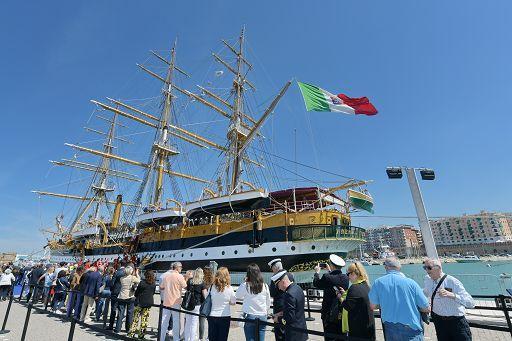 Livorno, ecco il veliero Amerigo Vespucci: visite sold out e porto mediceo chiuso al traffico