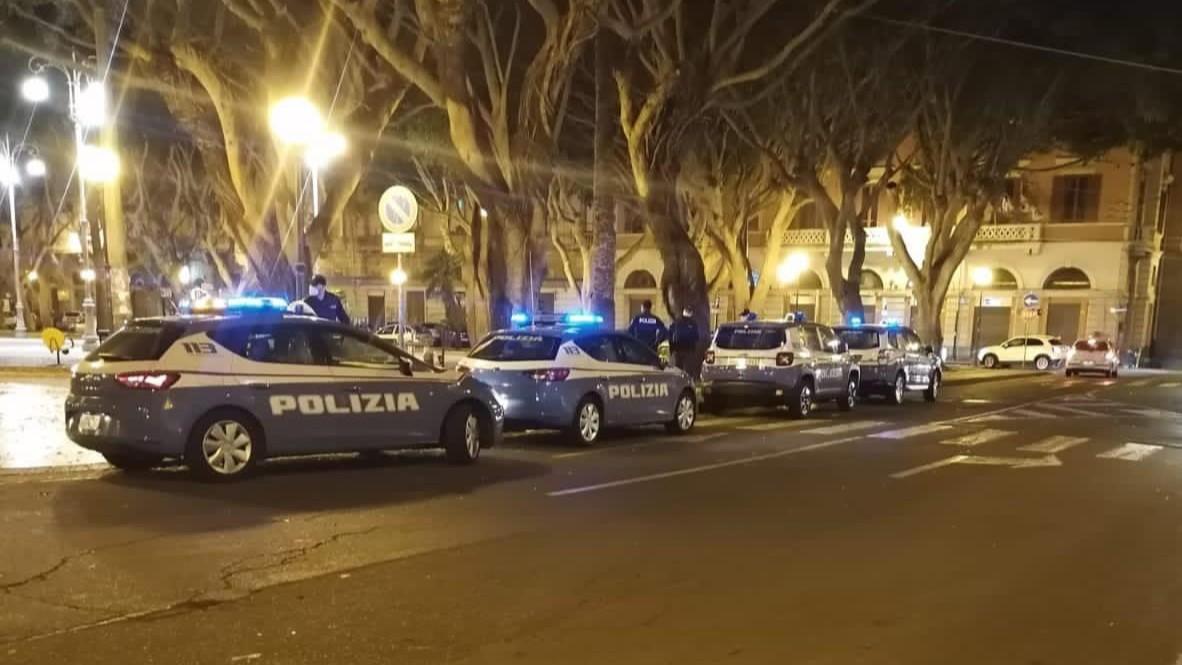 Cagliari, maxi rissa in ristorante con lancio di piatti, bottiglie e sedie
