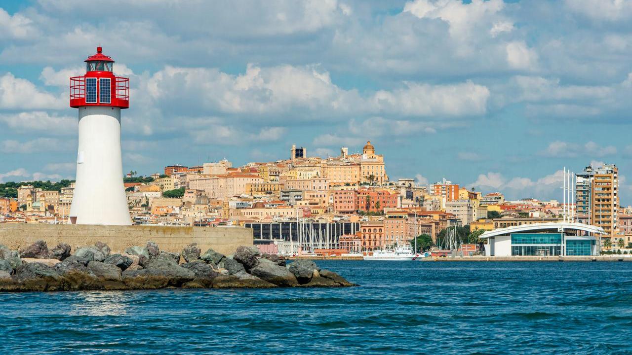 I mille volti di Cagliari: tanto commercio ma poco manifatturiero
