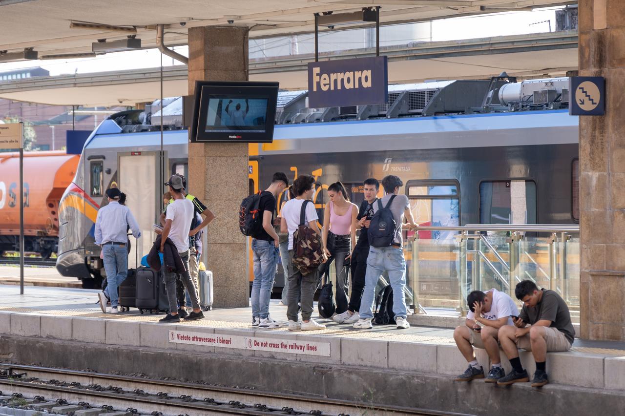 Treni cancellati a Ferrara. Previsto un weekend di fuoco sulla Bologna-Venezia