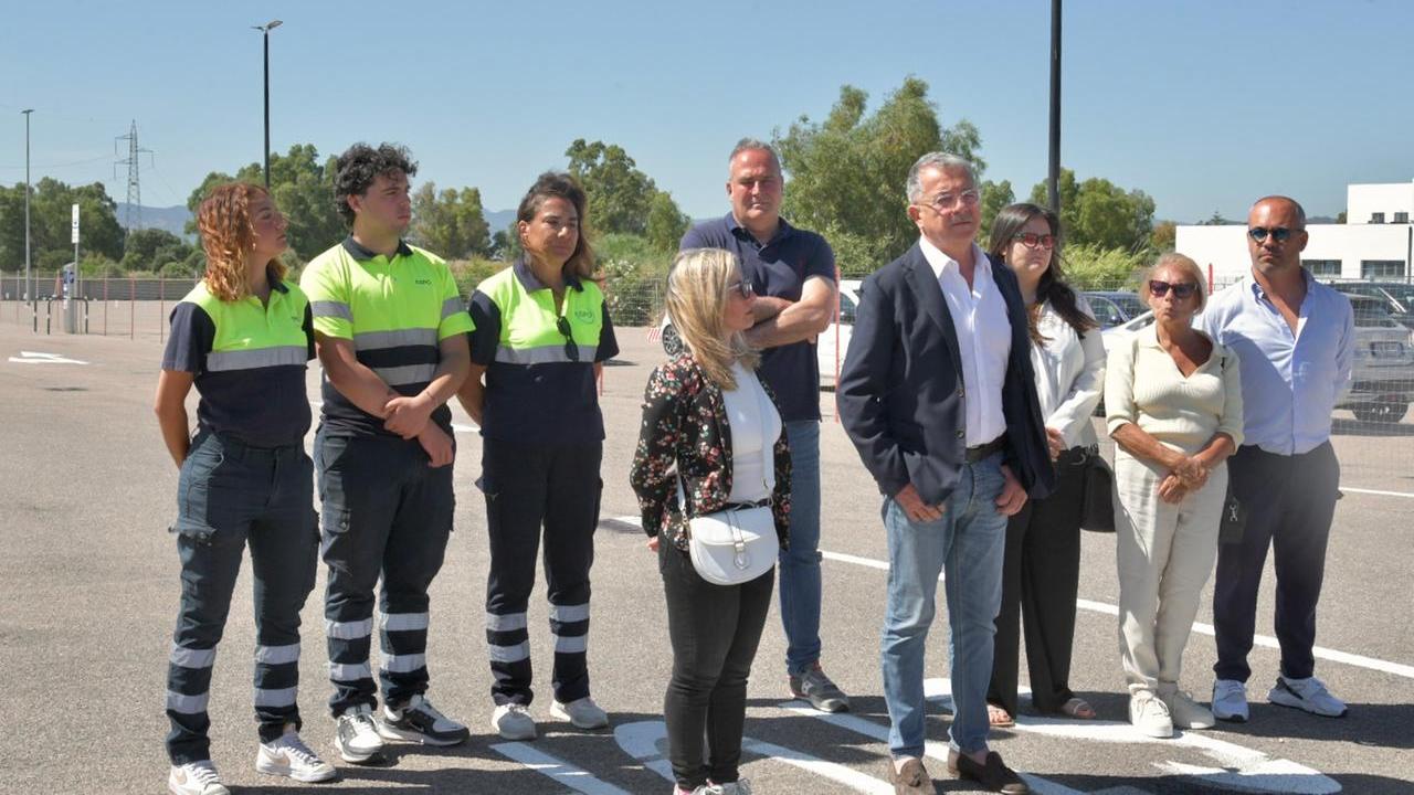 L'inaugurazione del nuovo parcheggio per camper (foto Vanna Sanna)