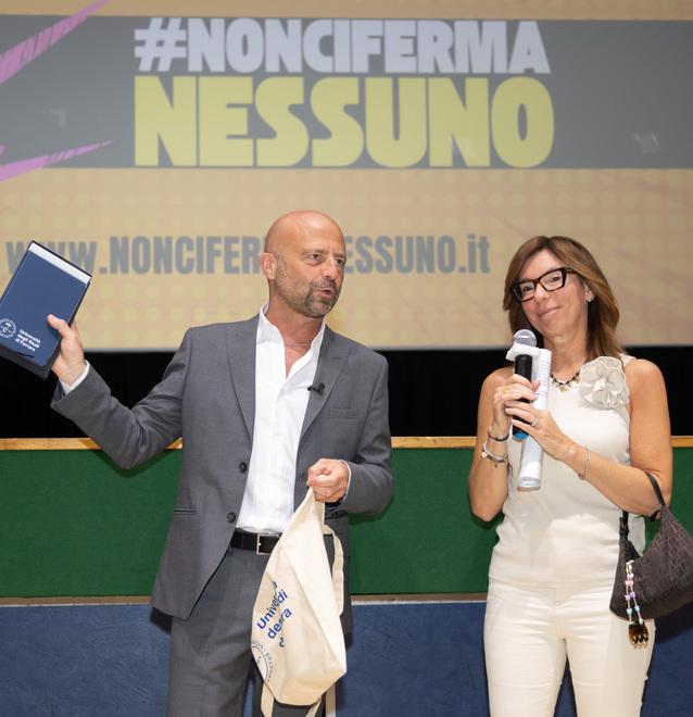 Da Striscia la Notizia a Ferrara. Luca Abete sta con i giovani: «Il fallimento non è più un tabù»