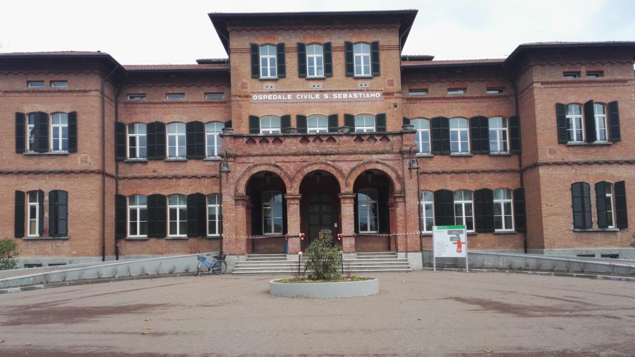 Paziente dà in escandescenza e gli trovano armi da scasso: denunciato