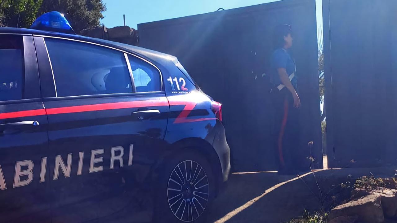 Ricettazione di auto e pezzi di ricambio, denunciata una coppia