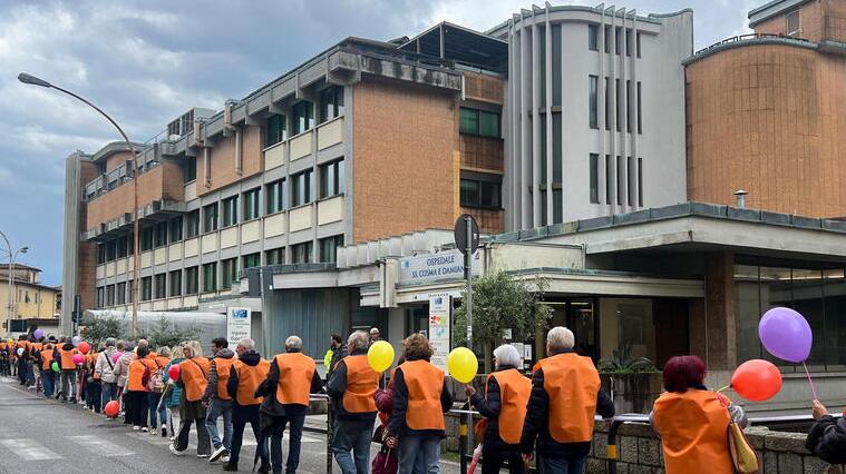 L'iniziativa a difesa dell'ospedale nell'aprile 2024 (foto Nucci)