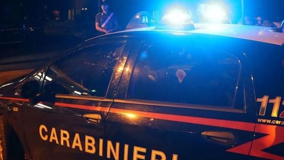 Carmignano, spacciatore di hashish tradito dall’uso del cellulare al volante