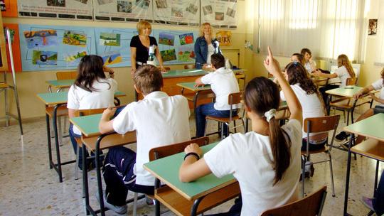 Scuole aperte a giugno? Dai Lidi di Comacchio arriva un coro di “No”