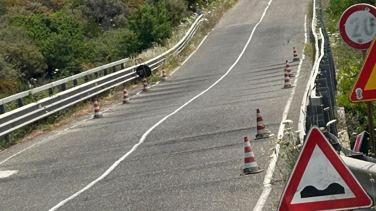 L’appello dei consiglieri: «La Bosa-Alghero un disastro, le due Province intervengano»