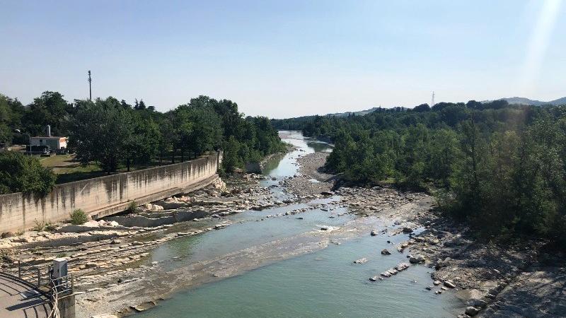Castellarano, visita alla traversa sul Secchia: come nasce l’energia pulita dall’acqua