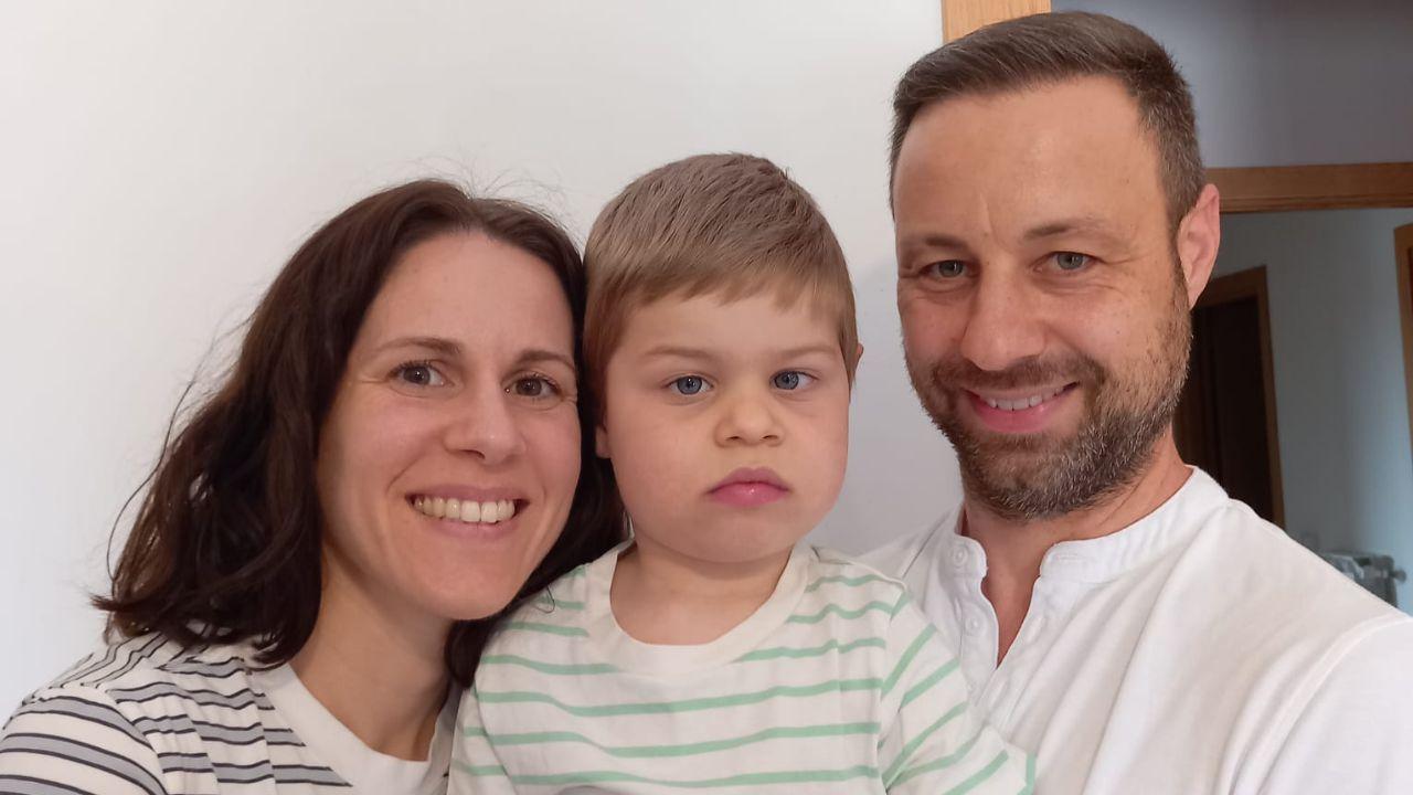 Il piccolo con i genitori