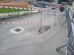 Allarme a Tempio: una voragine in via Luigino Cossu