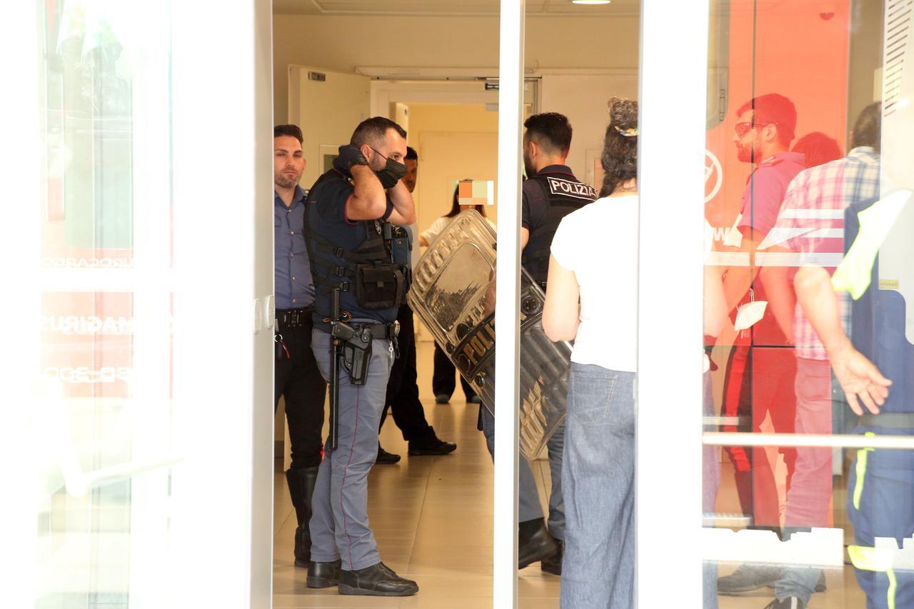 Paura alla Rems: paziente appicca un incendio in stanza per essere trasferito