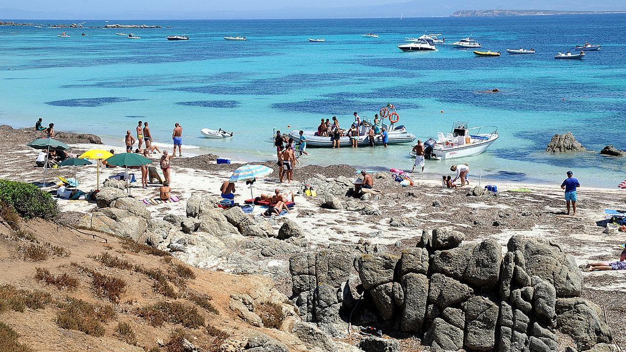 Campi boe proibiti, la prefettura si schiera con il Comune