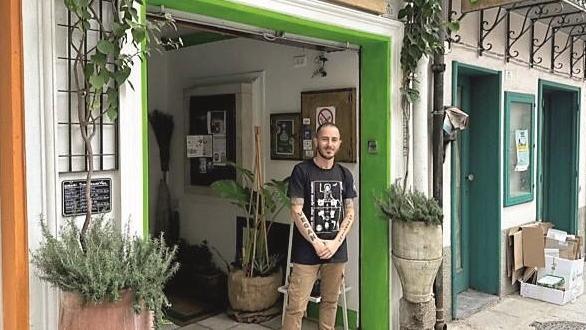 La sfida di Nicola De Agostini: dal mercato del pesce al market vegano