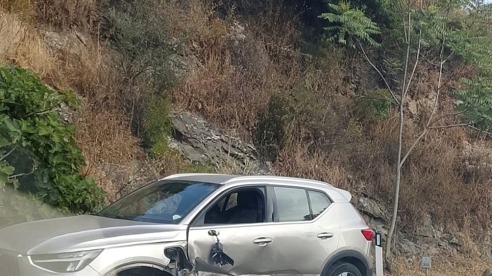Scontro tra auto e moto sulla Orientale sarda