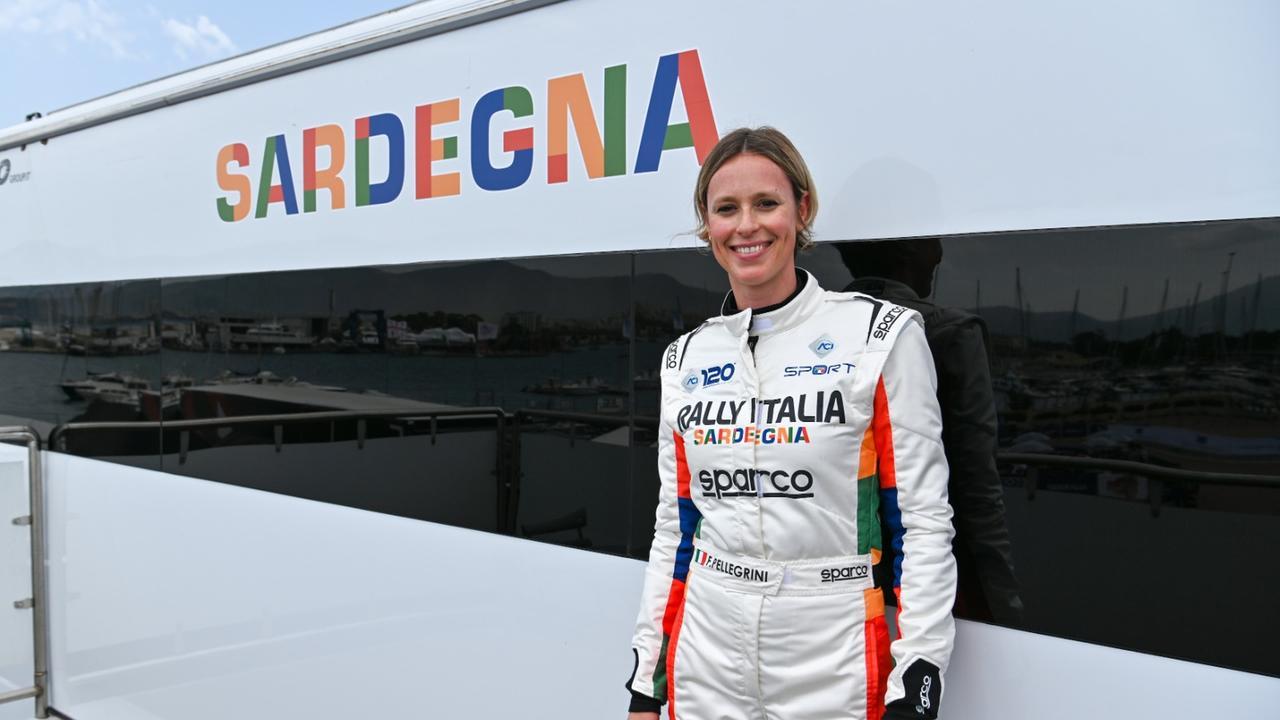<strong>Federica Pellegrini</strong> con la tuta da rallysta