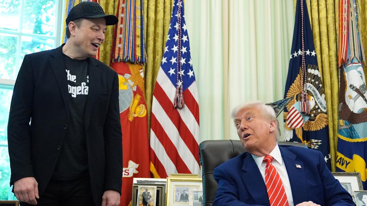 Trump rompe con Musk: «Deluso da lui». La replica: «Sgancio la bomba, è negli Epstein files». Cosa significa