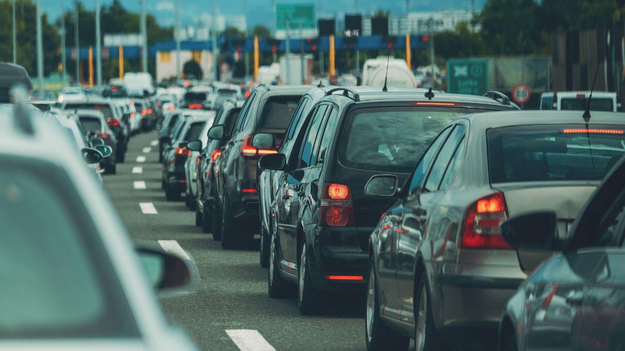 Lunghe code in Autostrada (Foto di repertorio)