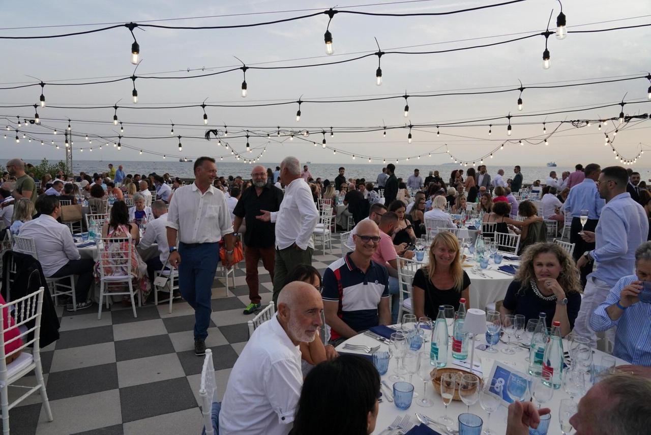 A Livorno bellezza e promozione del territorio: torna la cena alla Terrazza Mascagni