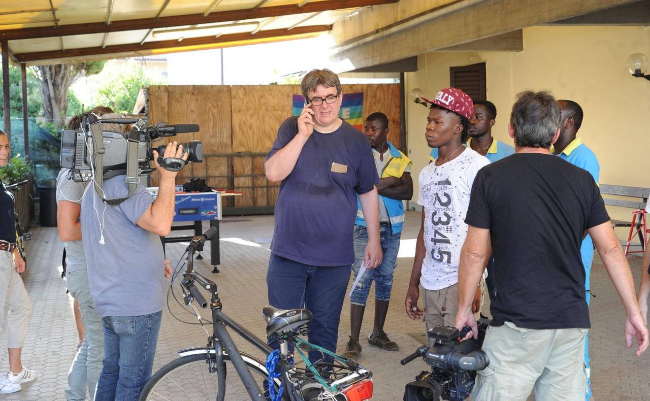 Pistoia, scatta l’ordinanza di sgombero dei migranti a Vicofaro. Salvini: “Il tempo è galantuomo”