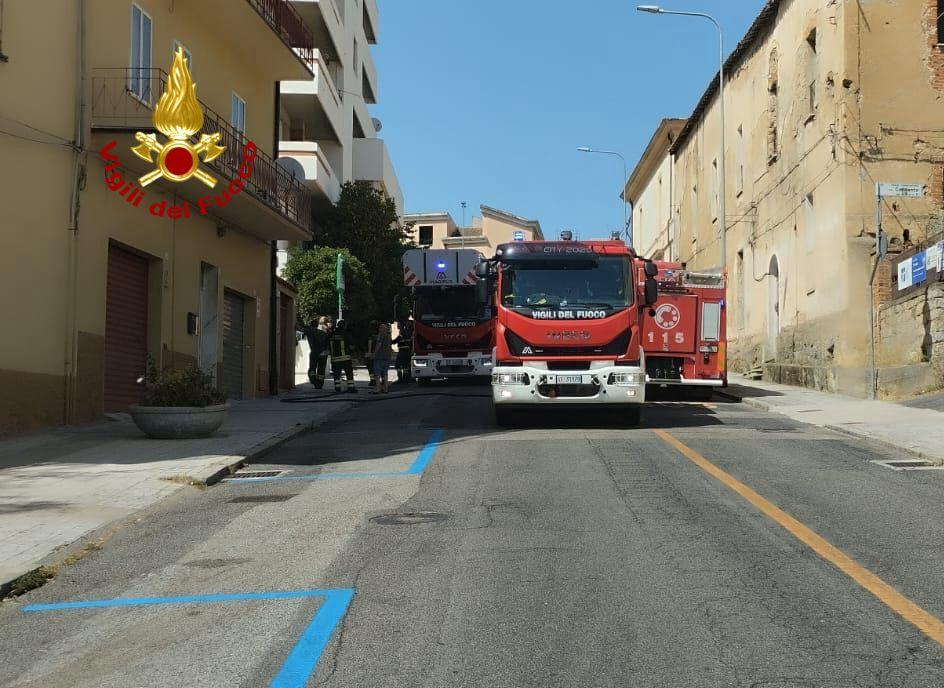 
	L'intervento dei Vigili del fuoco tra via Manzoni e via Convento

