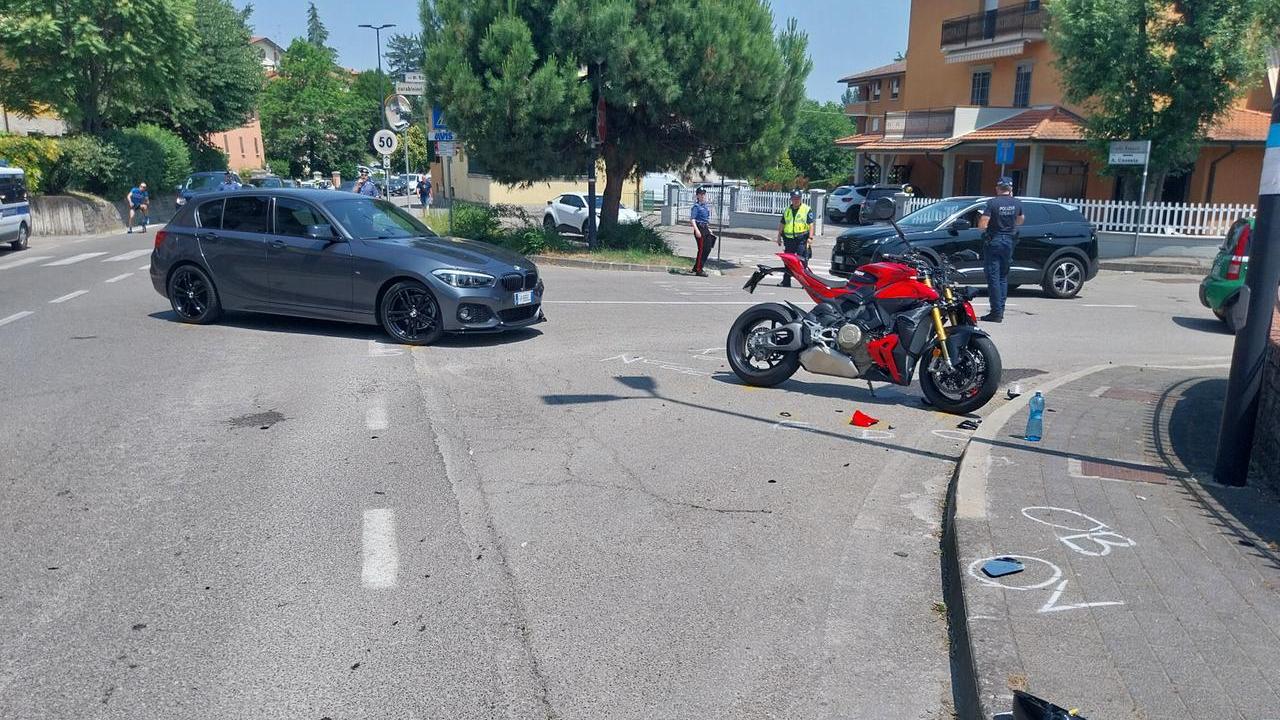 Incidente a Vezzano: travolta una moto scorta della manifestazione Motori Ruggenti