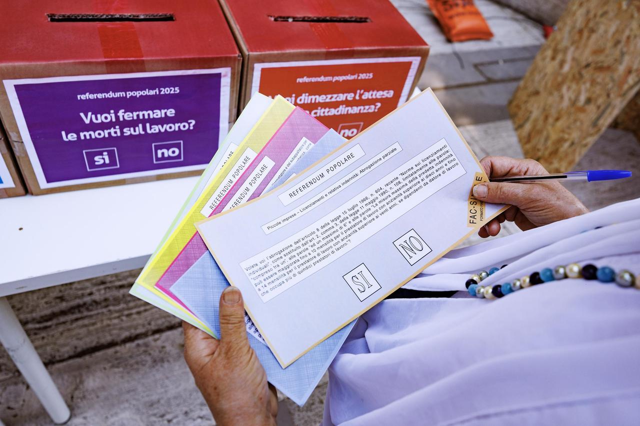 Uno stand per la simulazione del voto 