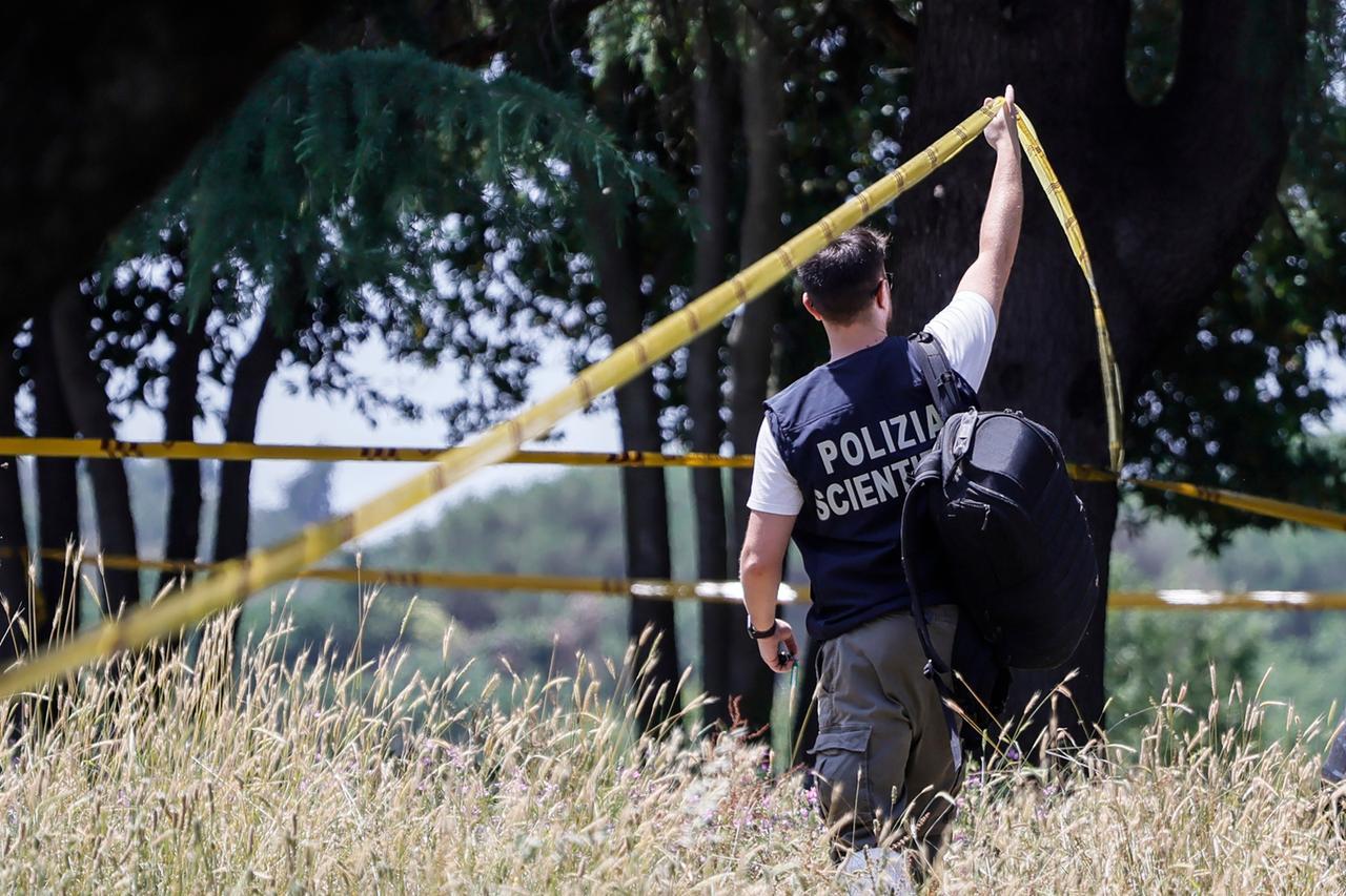 Villa Pamphili, cadaveri identificati: sarebbero madre e figlia originarie dell’Est. Si cerca un uomo