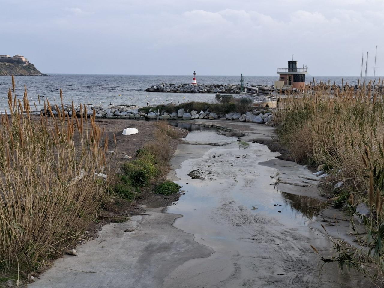 Scovati altri scarichi irregolari: i controlli nella zona di Salivoli