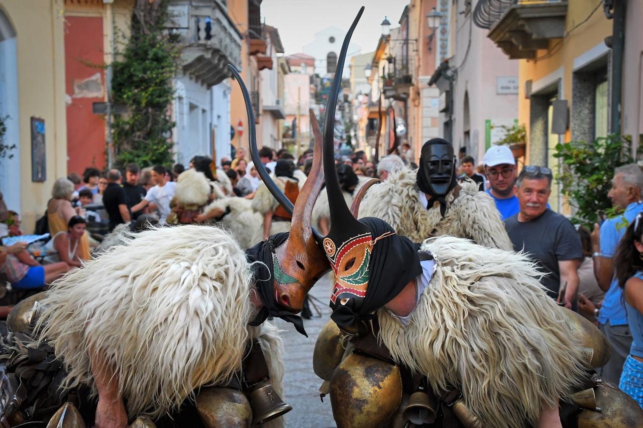 Un momento della "Notte sarda" di un anno fa