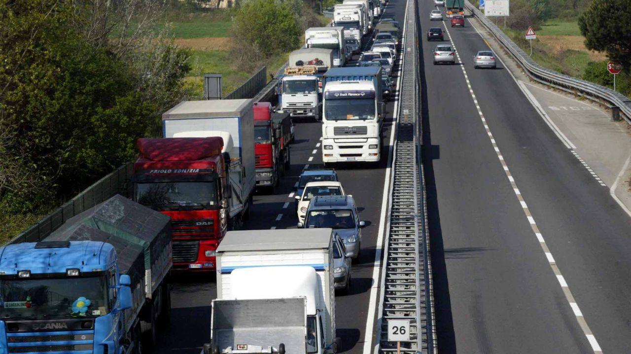 Lunghe code in Fi-Pi-Li (Foto di repertorio)