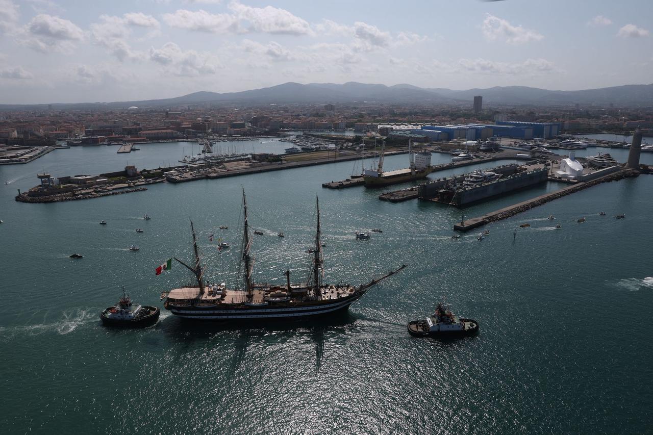 
	Una bellissima foto del Vespucci a Livorno

