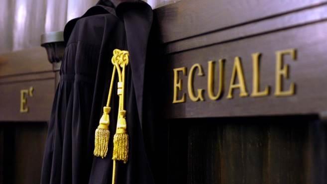 Lite finite con una badilata a Burana, 56enne condannato a sei mesi