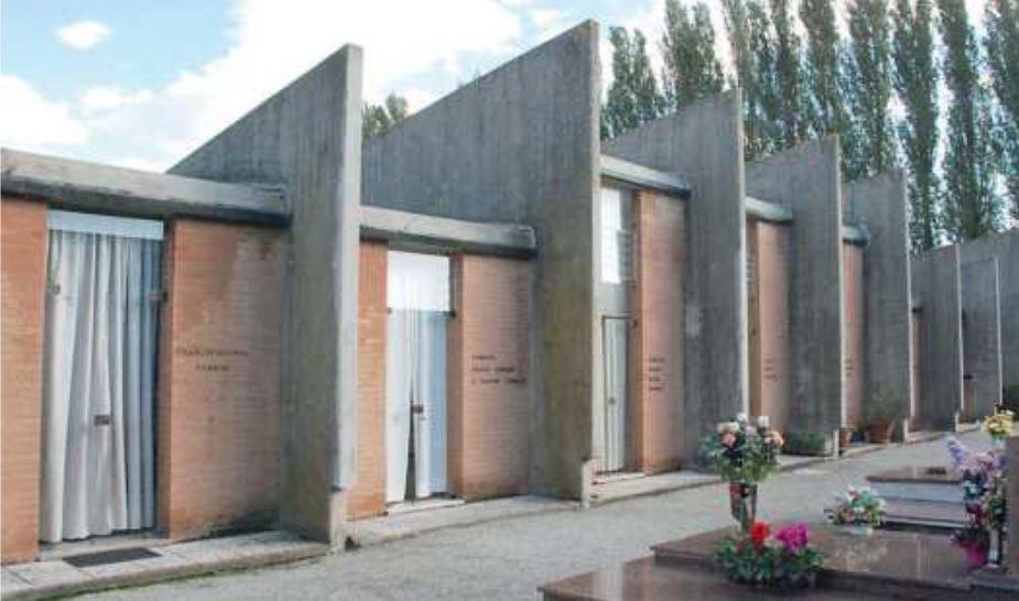 Rettili al cimitero di Argenta, l’allarme: «Abbiamo visto un serpente»