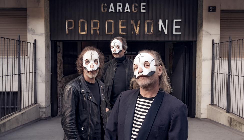 Con Guglielmo Arriaga e i Tre Allegri Ragazzi Morti il Marina Café Noir sempre più ricco 