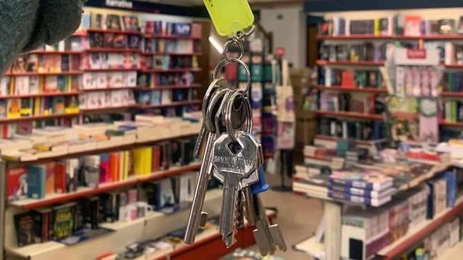 La libreria Giunti, in via Emilia centro, chiude