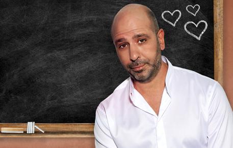 Checco Zalone cerca comparse in Sardegna per il suo nuovo film: aperto il casting