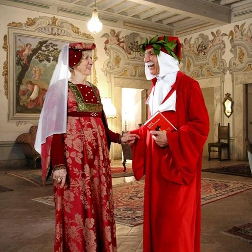 
	Due vestiti del negozio di via Carteria

