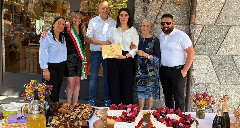 
	Un momento della celebrazione dei 70 anni della salumeria Regnani

