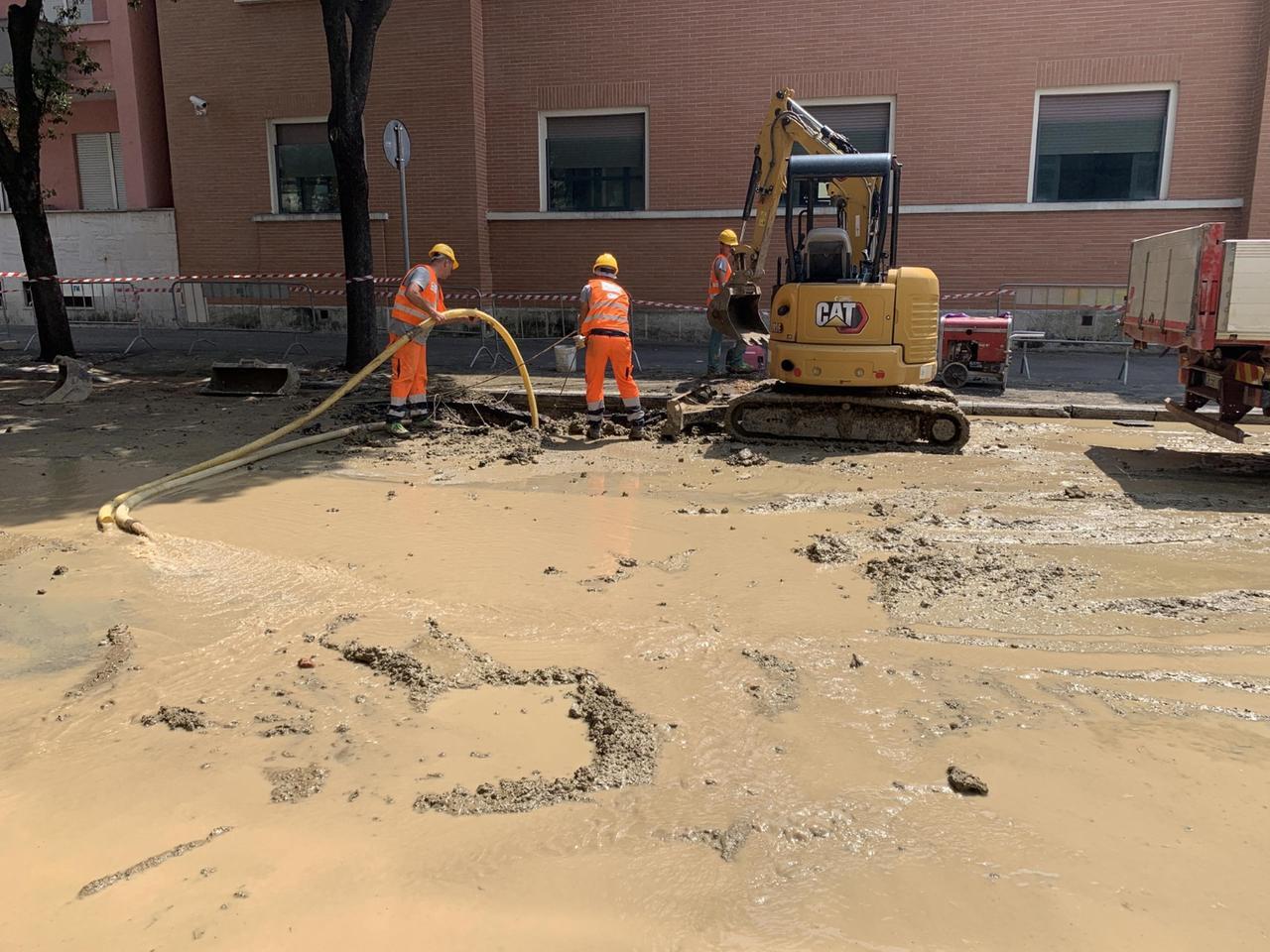 
	La strada allagata (foto Bf)

