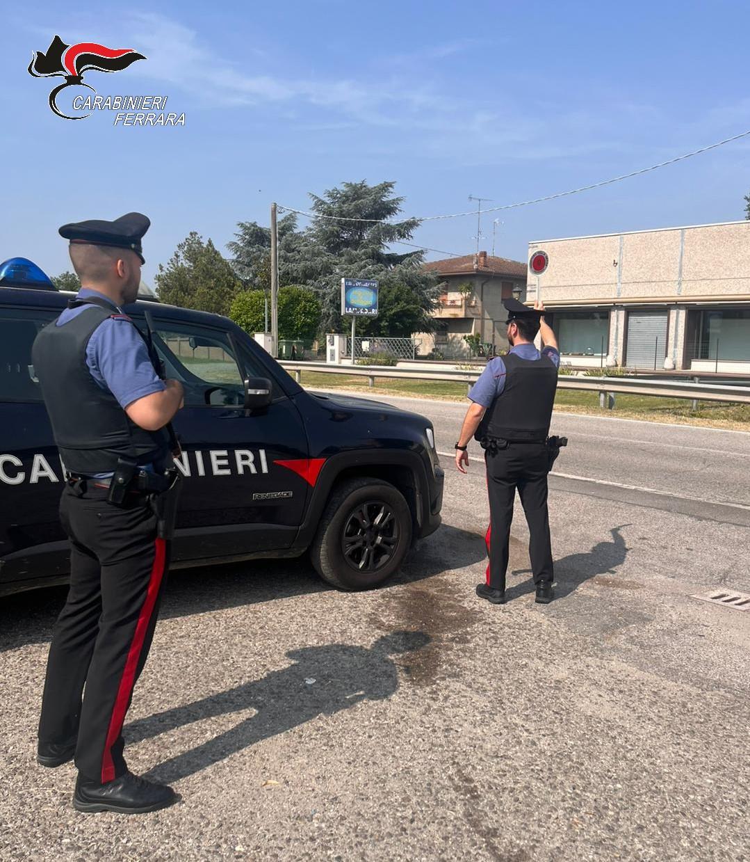 Portomaggiore, 30enne alla guida di un’auto rubata e senza patente: denunciato