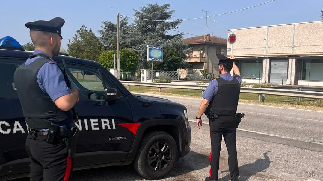 Portomaggiore, 30enne alla guida di un’auto rubata e senza patente: denunciato