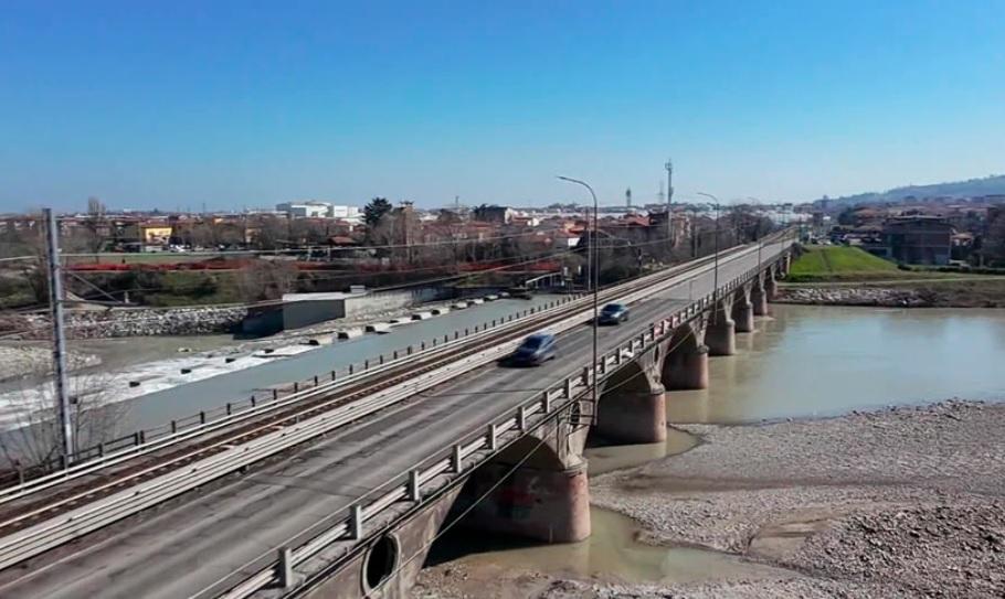 Ponte della Veggia chiuso per due mesi: «Piano per ridurre gli spostamenti negli orari di punta»