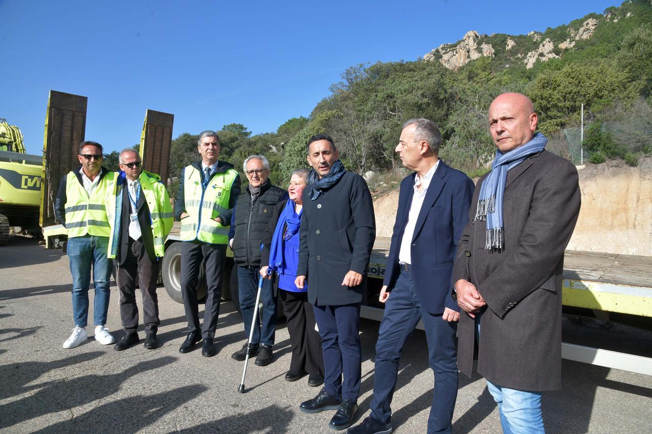 
	L' assessore Antonio Piu insieme all'Anas nel cantiere di Monte Pino&nbsp;

