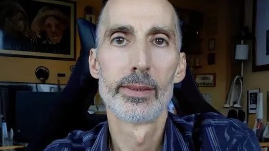 Daniele Pieroni 63 anni, poeta e scrittore, primo toscano ad aver avuto accesso al suicidio medicalmente assistito dopo l’approvazione della legge