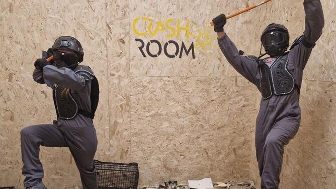 Sfasciare tutto ma in sicurezza, ecco la “Crash room” di Ferrara