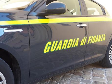 False fatture per 25 milioni di euro: maxi operazione della Guardia di finanza