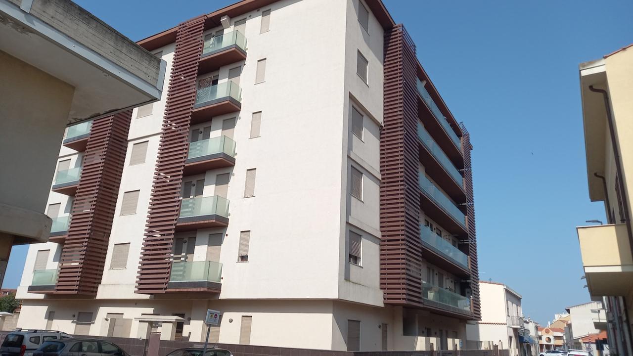 Abusiva la trasformazione in appartamenti dell’ex albergo: il bene passa al Comune