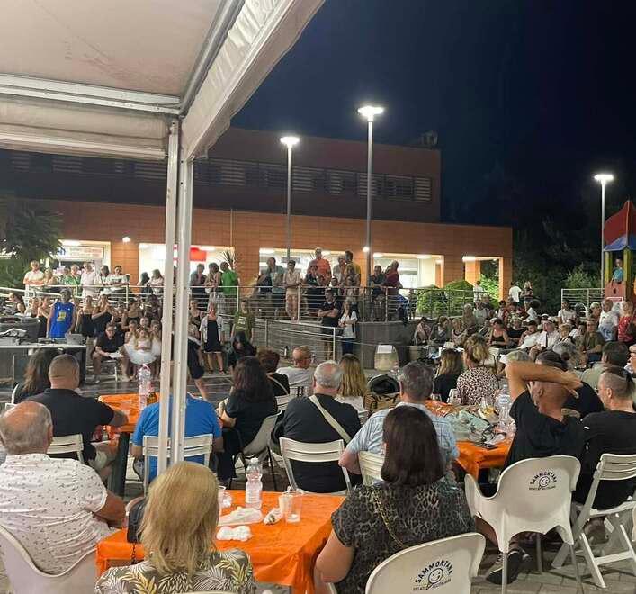 
	Spettacoli&nbsp; e musica al bar Bricc&rsquo;o<br />
	&nbsp;

