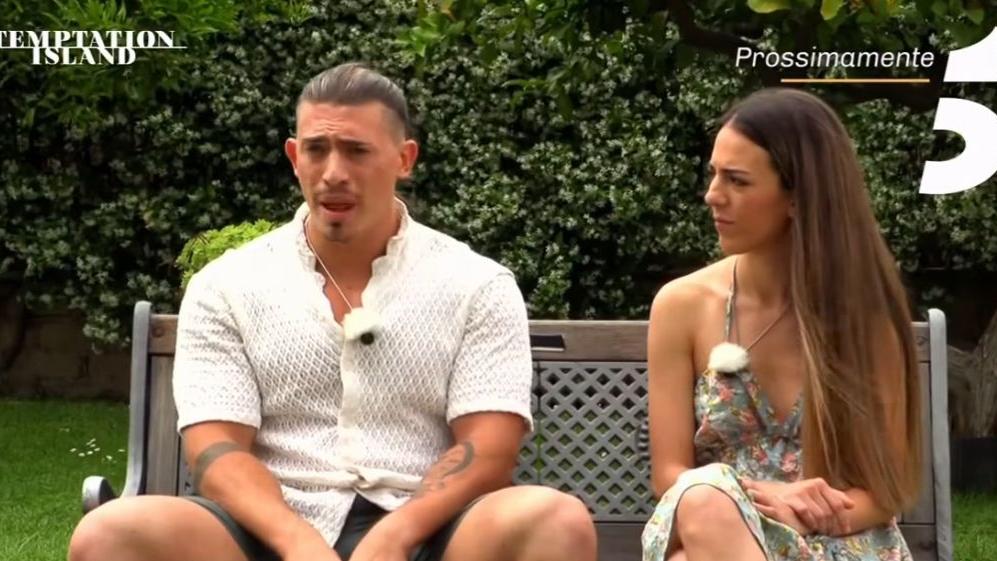 Simone e Sonia B. nel video di presentazione a Temptation Island